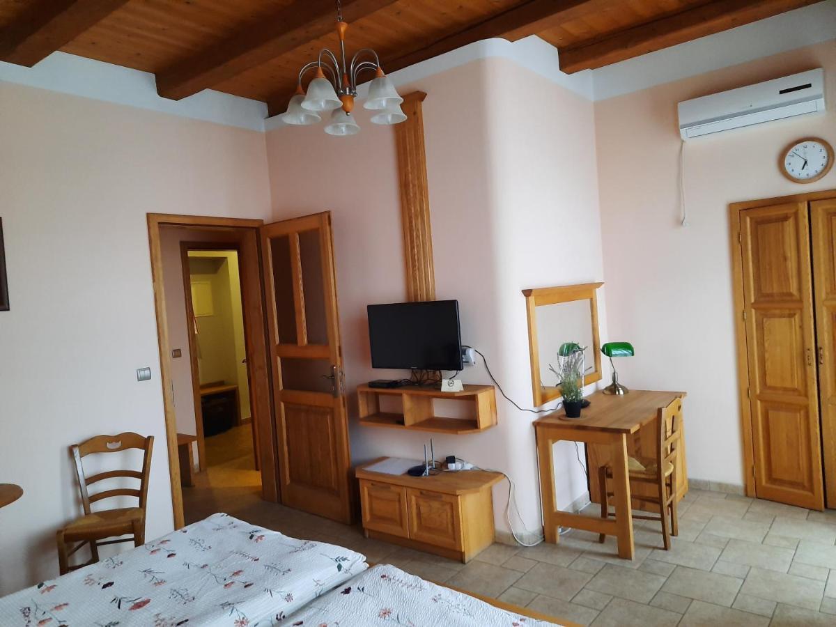Appartment centrum Karlovy Vary Extérieur photo