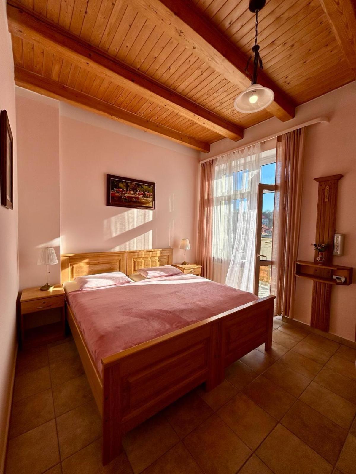 Appartment centrum Karlovy Vary Extérieur photo